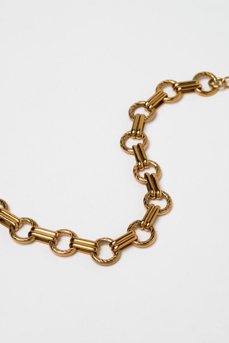 گردنبند طلای کلاسیک زنانه